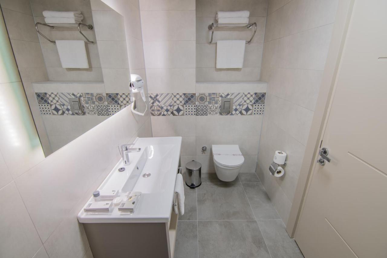 Dovv Hotel Business Gaziemir Buitenkant foto