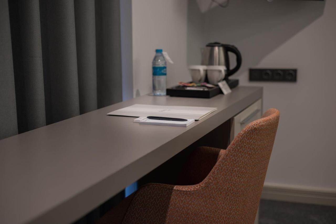 Dovv Hotel Business Gaziemir Buitenkant foto