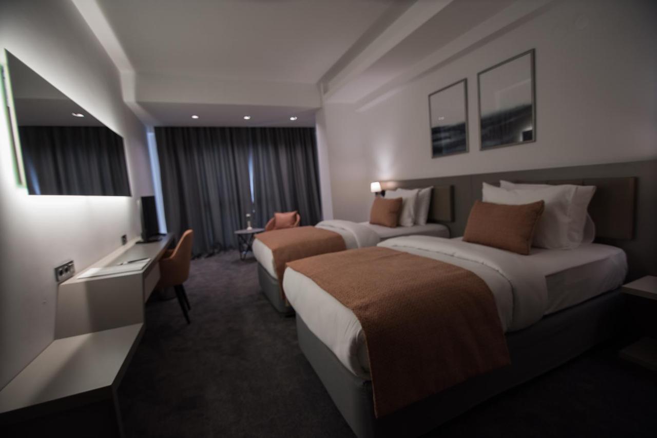 Dovv Hotel Business Gaziemir Buitenkant foto