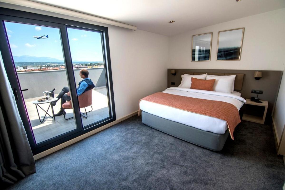 Dovv Hotel Business Gaziemir Buitenkant foto