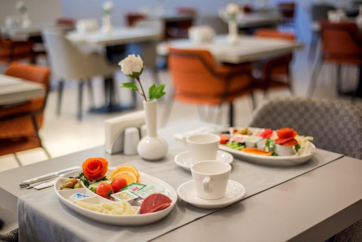 Dovv Hotel Business Gaziemir Buitenkant foto